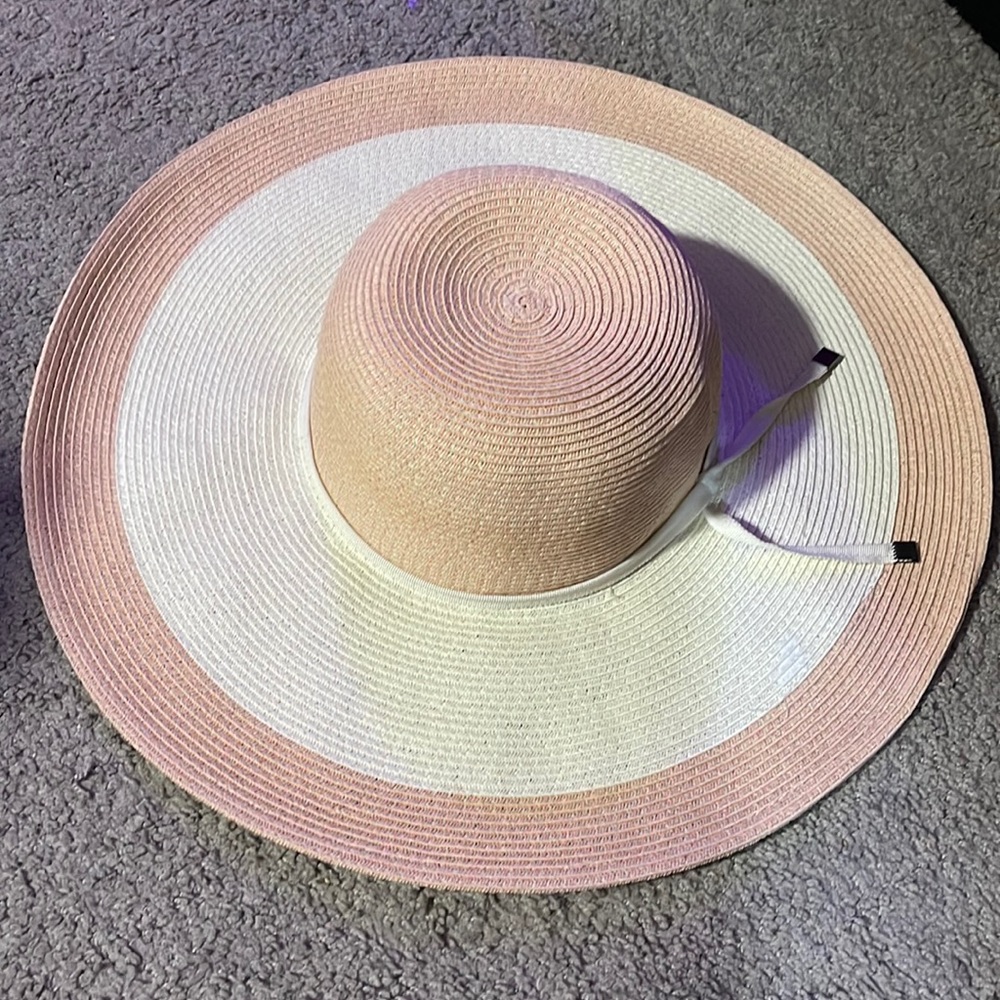 Beach hat